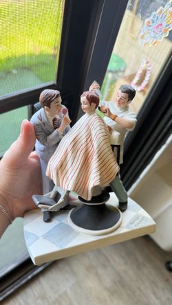 Norman Rockwell Statue