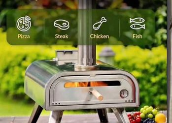 Brand new pizza oven
