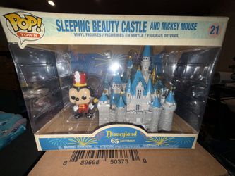 Funko Pop Town Sleeping Beauty Castle And Mickey Mouse Disneyland 65th Anniversary