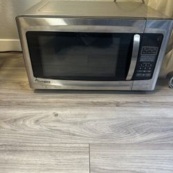 Magic Chef Microwave 