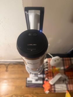 Cordless vacuum