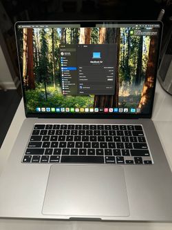 MacBook Air M3 15”