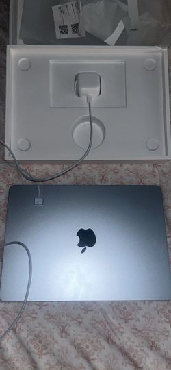 MacBook Air M5 Almost Brand New 512GB