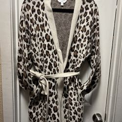 Cardigan/Sweater WOMENS Size Medium ((fits Like Medium/Large))