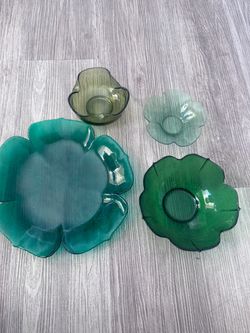 Vintage green dishes