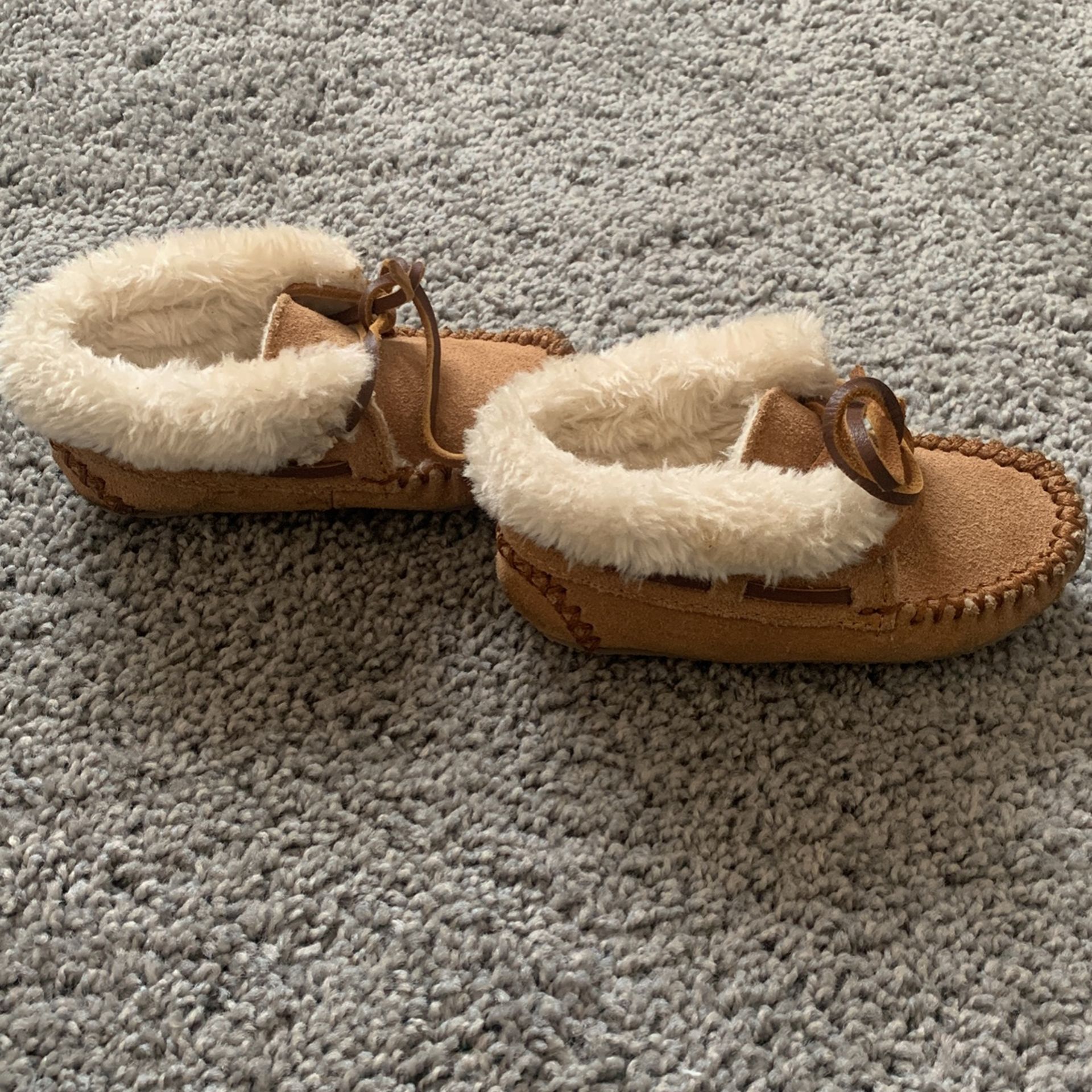 Minnetonka Charley Bootie 7M Toddler