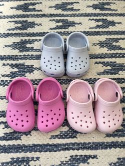 Crocs Bundle Only 4c- ‼️READ DESCRIPTION
