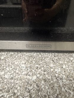 Black & Decker Microwave – Works Great – MUST GO ASAP