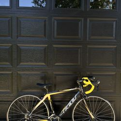 Felt Zuu3 Full Carbon Road Bike 