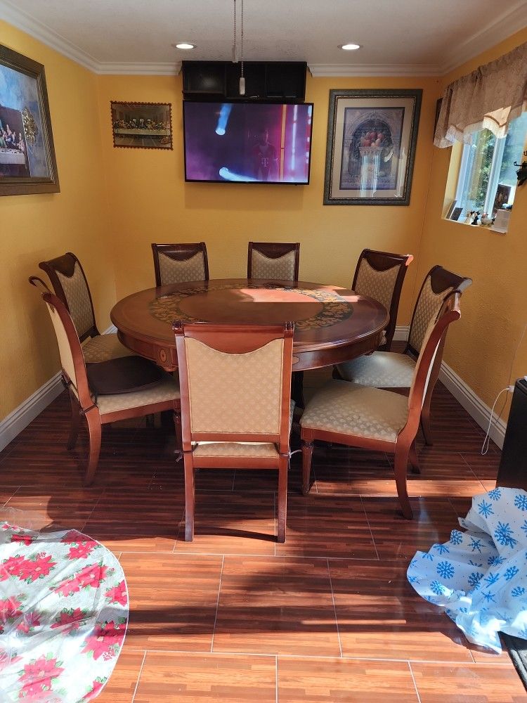 Kitchen Table With 8 Chairs