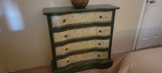 Dresser
