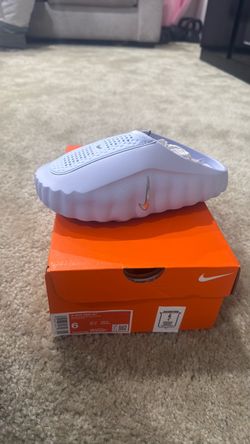 Nike Mind 001