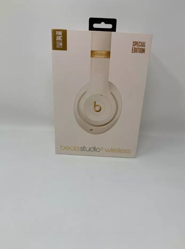 BEATS Studio 3 Wireless Over Ear Headphones SKYLINE Collection