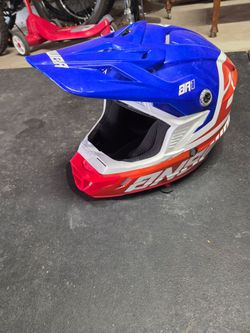 Answer Ar1 youth helmet