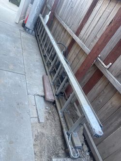 Escalera de fibra 28 pies
