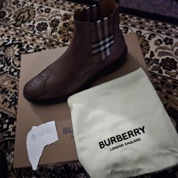 Burberry Men Boots