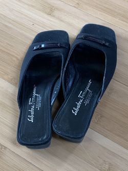 Farragmo shoes 5.5”