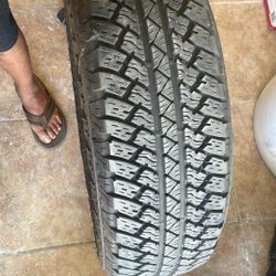 255/70R18