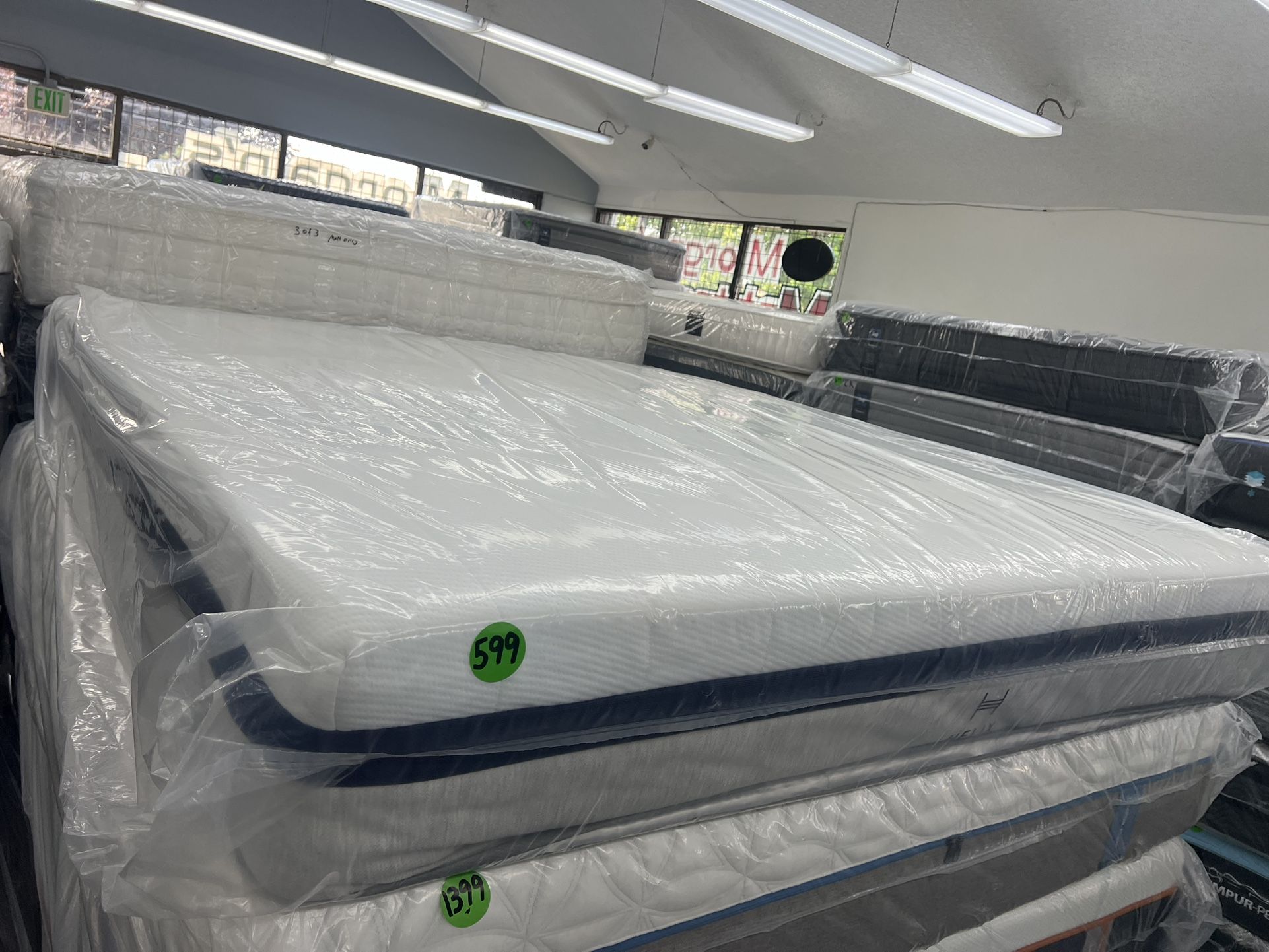 KING SIZE HELIX MATTRESS & BOX SPRINGS BED SET