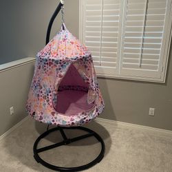 Kid’s Hanging Reading Chair/Pod