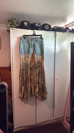 Vintage Newport News jeanology collection denim cheetah skirt