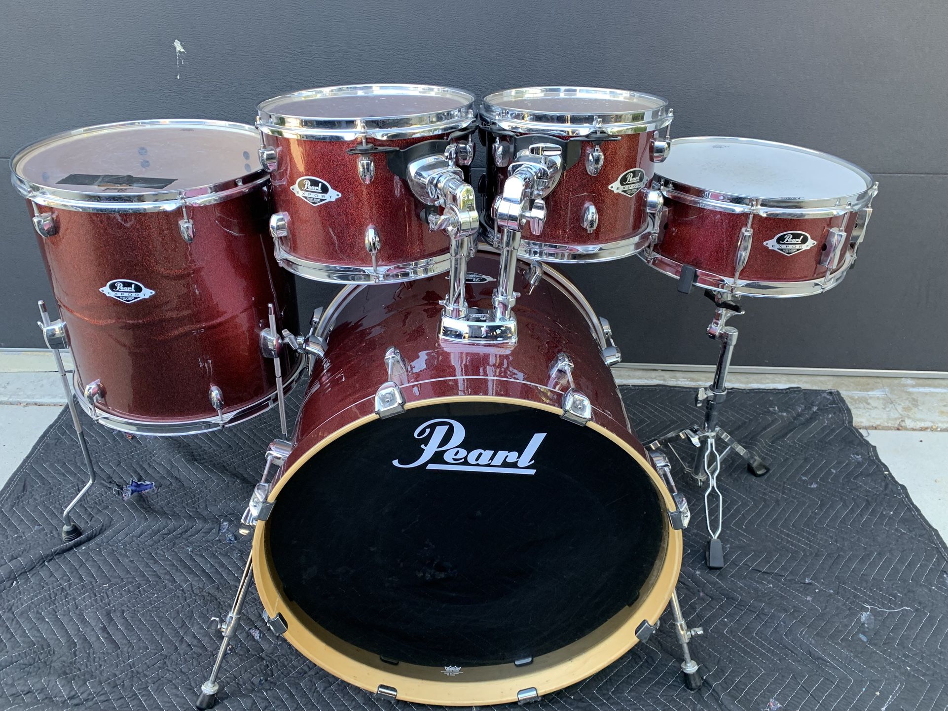 Pearl Export Series 5pc Drum Set 22-16-12-10-14” Retails for $1399