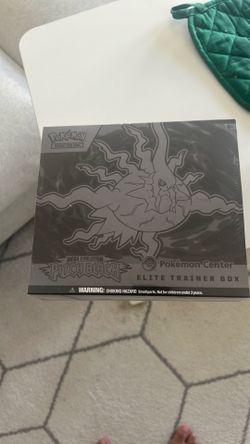 Pitch Black Pokemon Center ETB