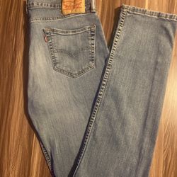 Levi’s Jean Size 34x36                                            8