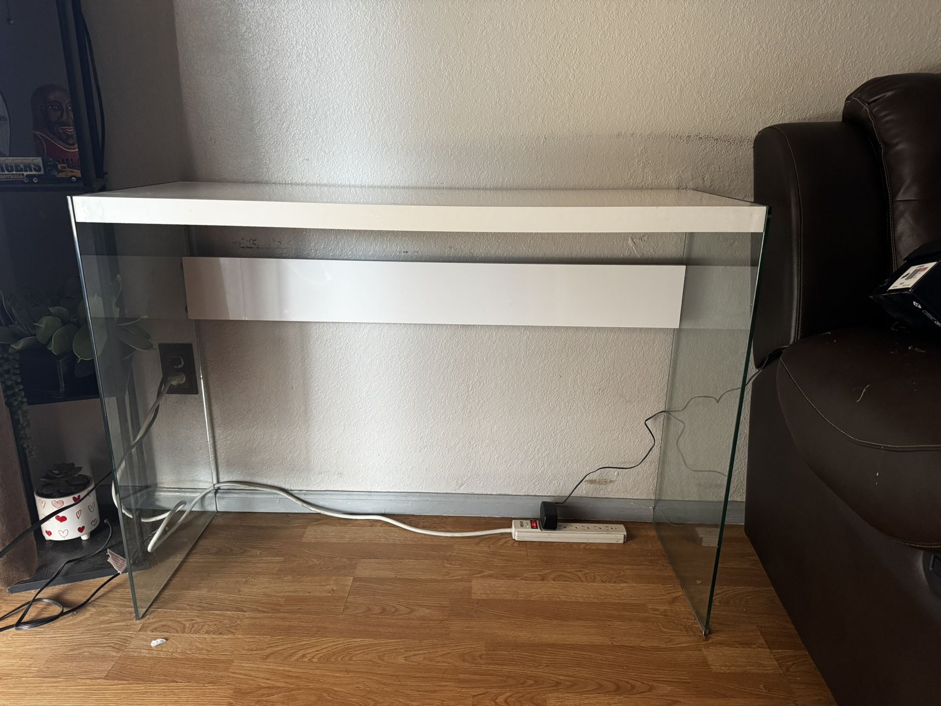 desk (white and glass)