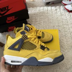 Retro 4 Lightening  