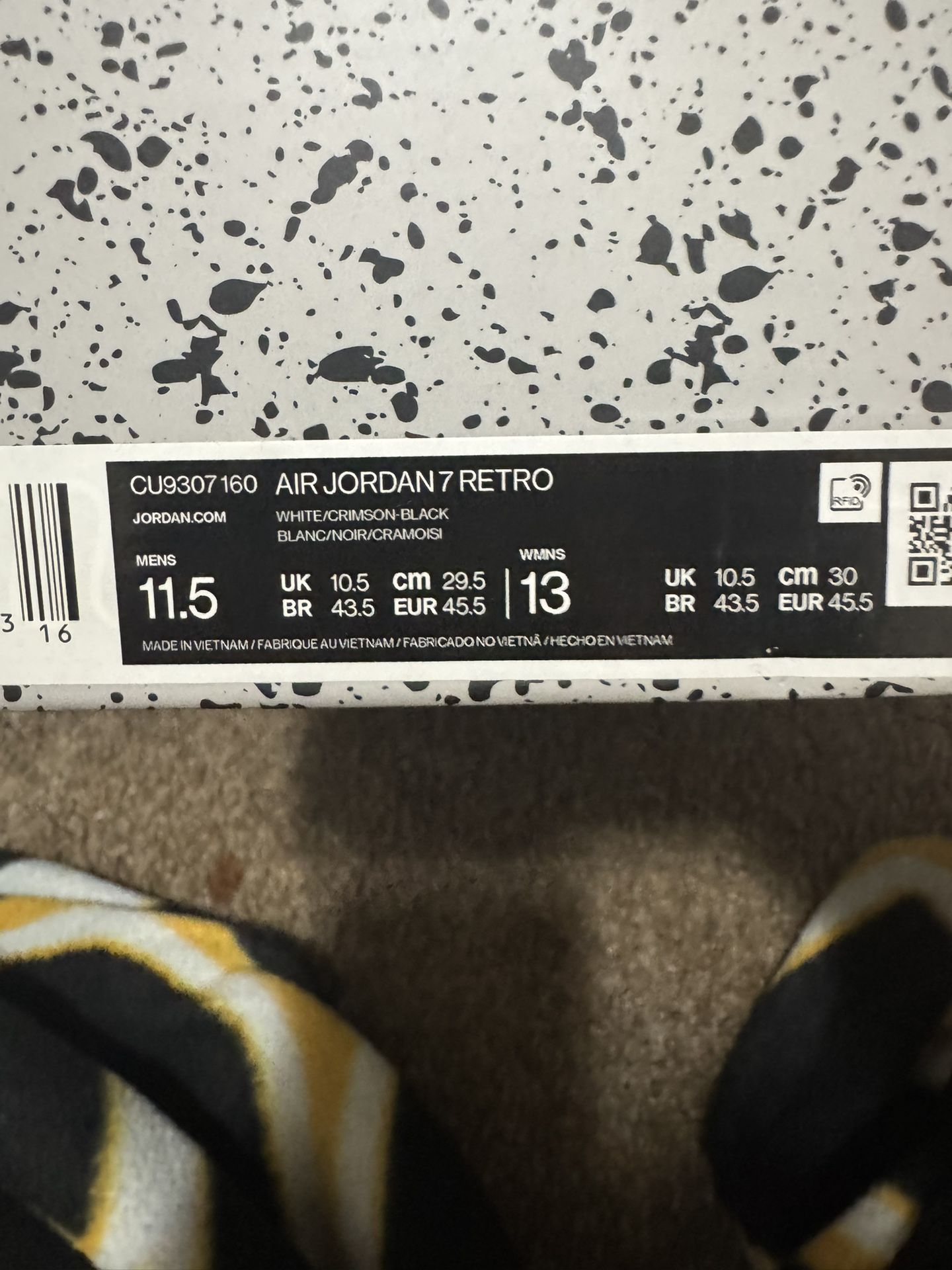 Air jordan 7 retro 11.5m white crimson black