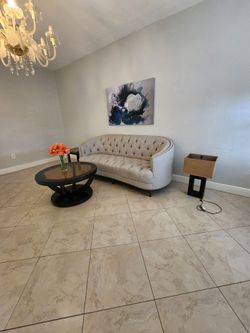 Very good condition Style curved sofa ( price to sell)