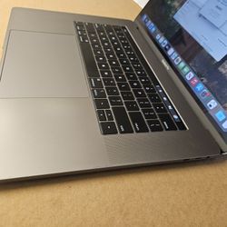 Apple Macbook Pro i7 32gb Ram 500gb SSD Drive 15" Screen 2019