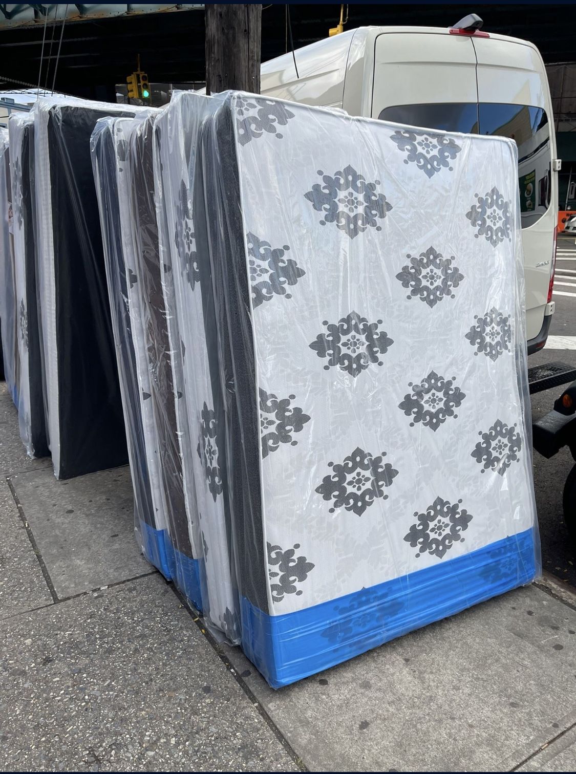 Mattress Queen Full Twin Size We Deliver !