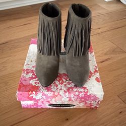 Arctic Suede Pointy Toe Boot 