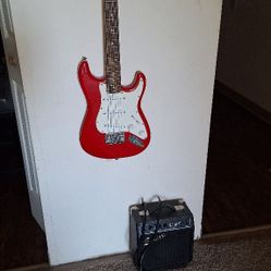 SQUIER MINI ELECTRIC GUITAR 