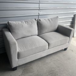 Loveseat 