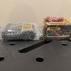 DEWALT 12Ah FlexVolt Battery (DCB612) & 4amp Charger
