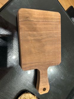 Mimi Hardwood cutting board