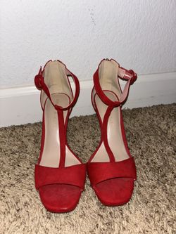 Red heels 7 1/2