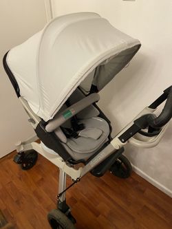Orbit G2 stroller