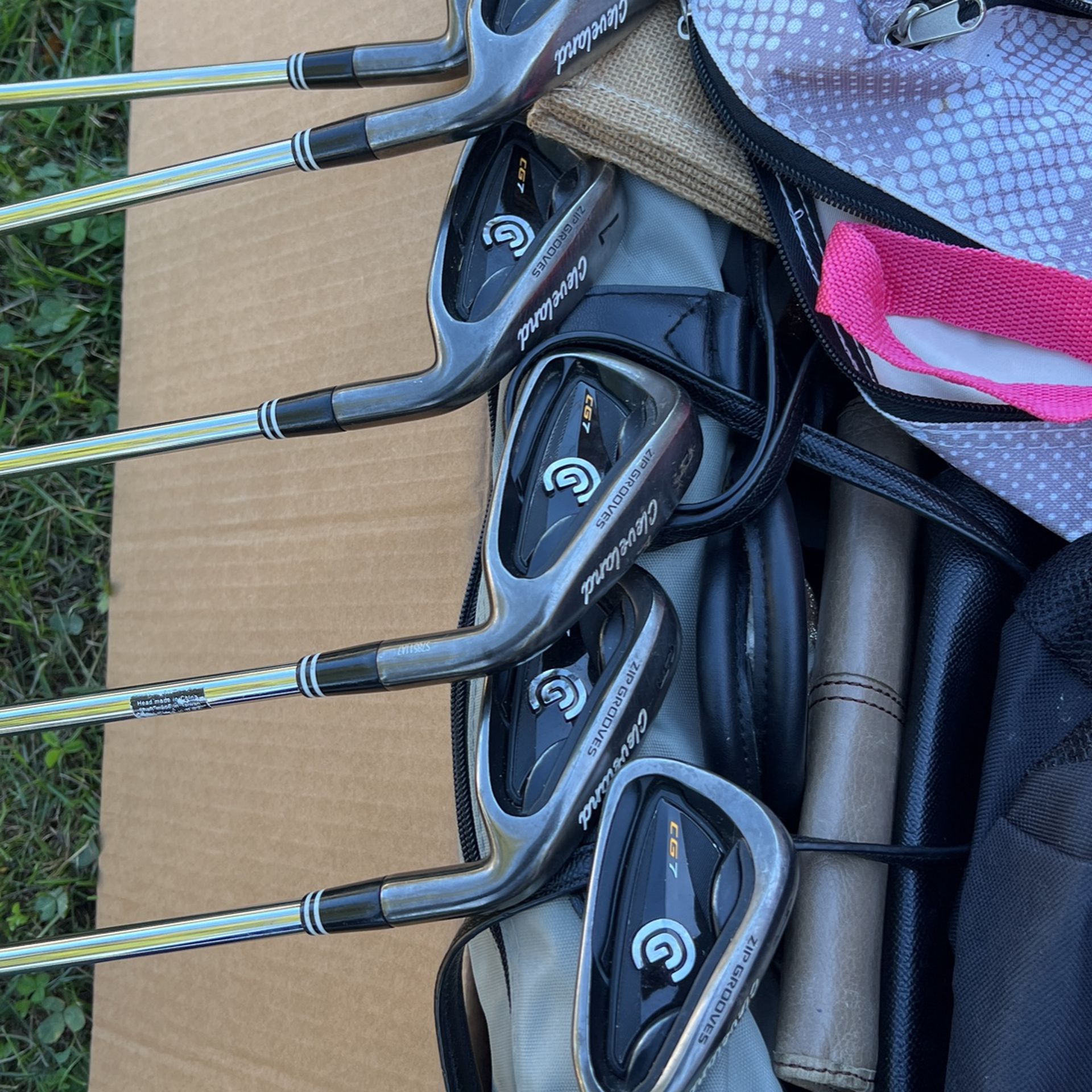 CLEVELAND CG7 BLACK PEARL IRON SET 4-9i GRAPH REGULAR