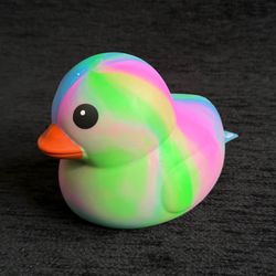 SQUEEZY TIE DYE DUCK