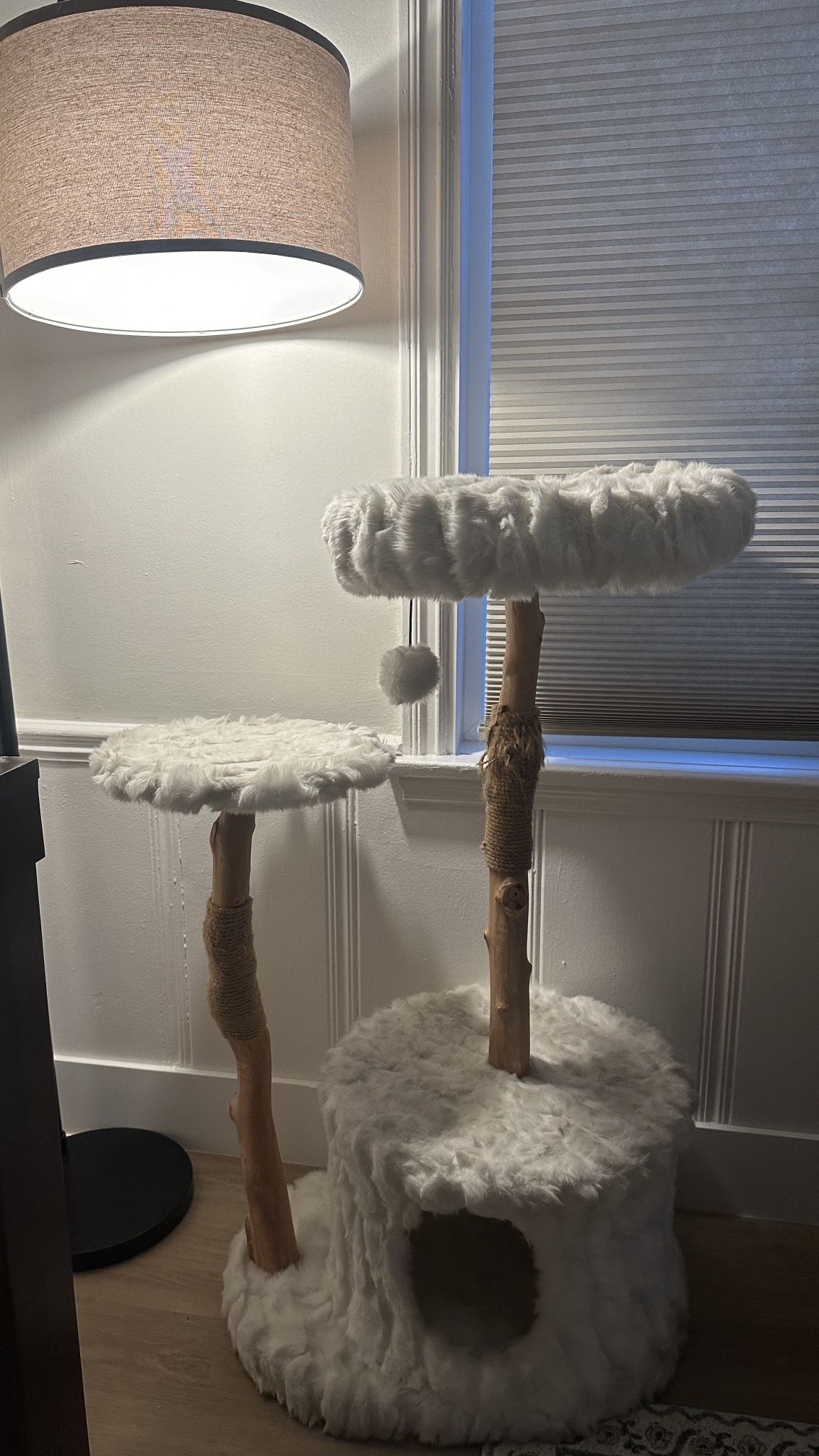 MAU Pets Alba Cat Tree