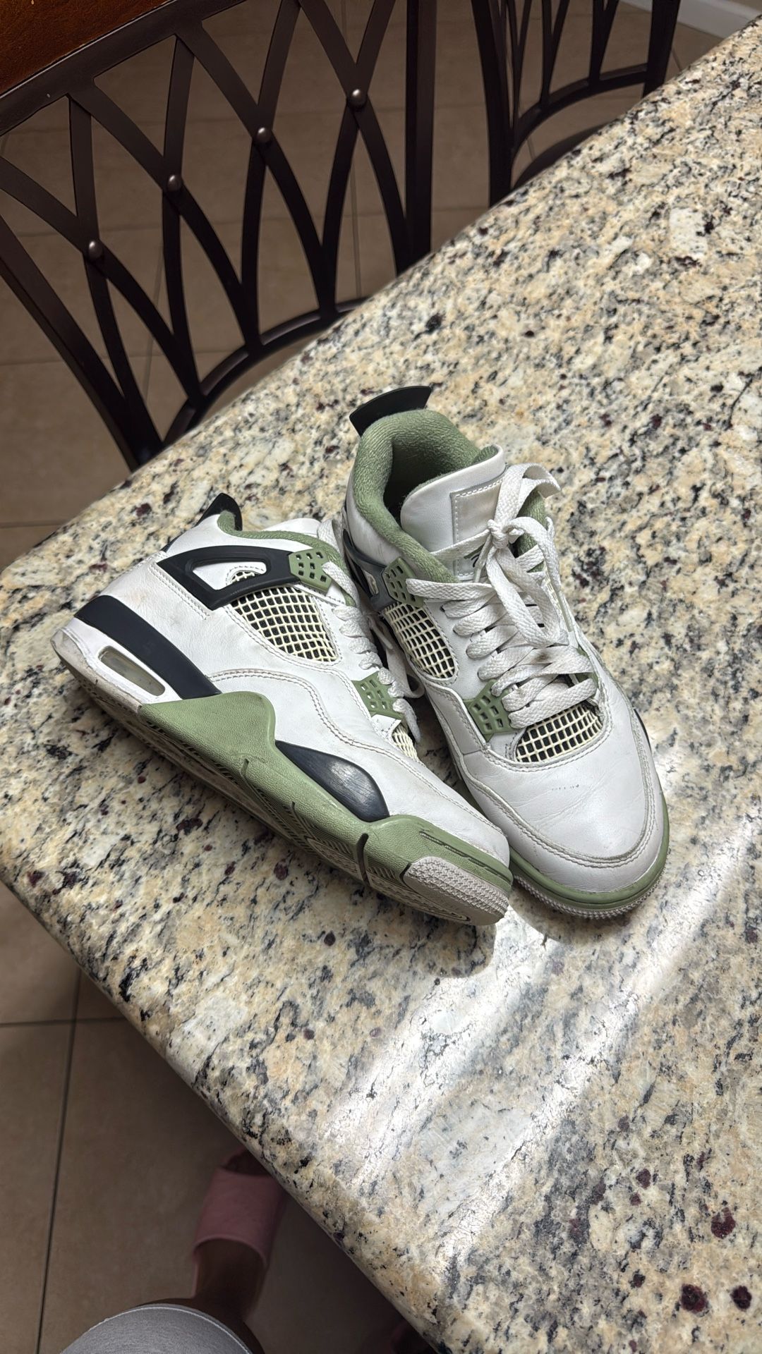 JORDAN 4