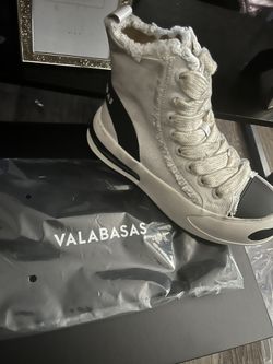Valabasas Designer Shoe