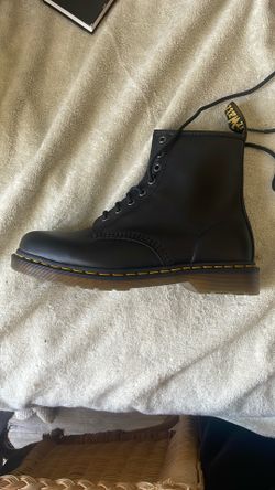 Dr. Martens 