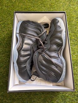Nike Foamposites size 9.5