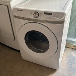 Used In Great Working Condition Samsung Dryer / 27” LARGE CAP 7.5 Cu