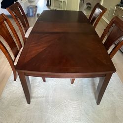 Wesley Dining Table